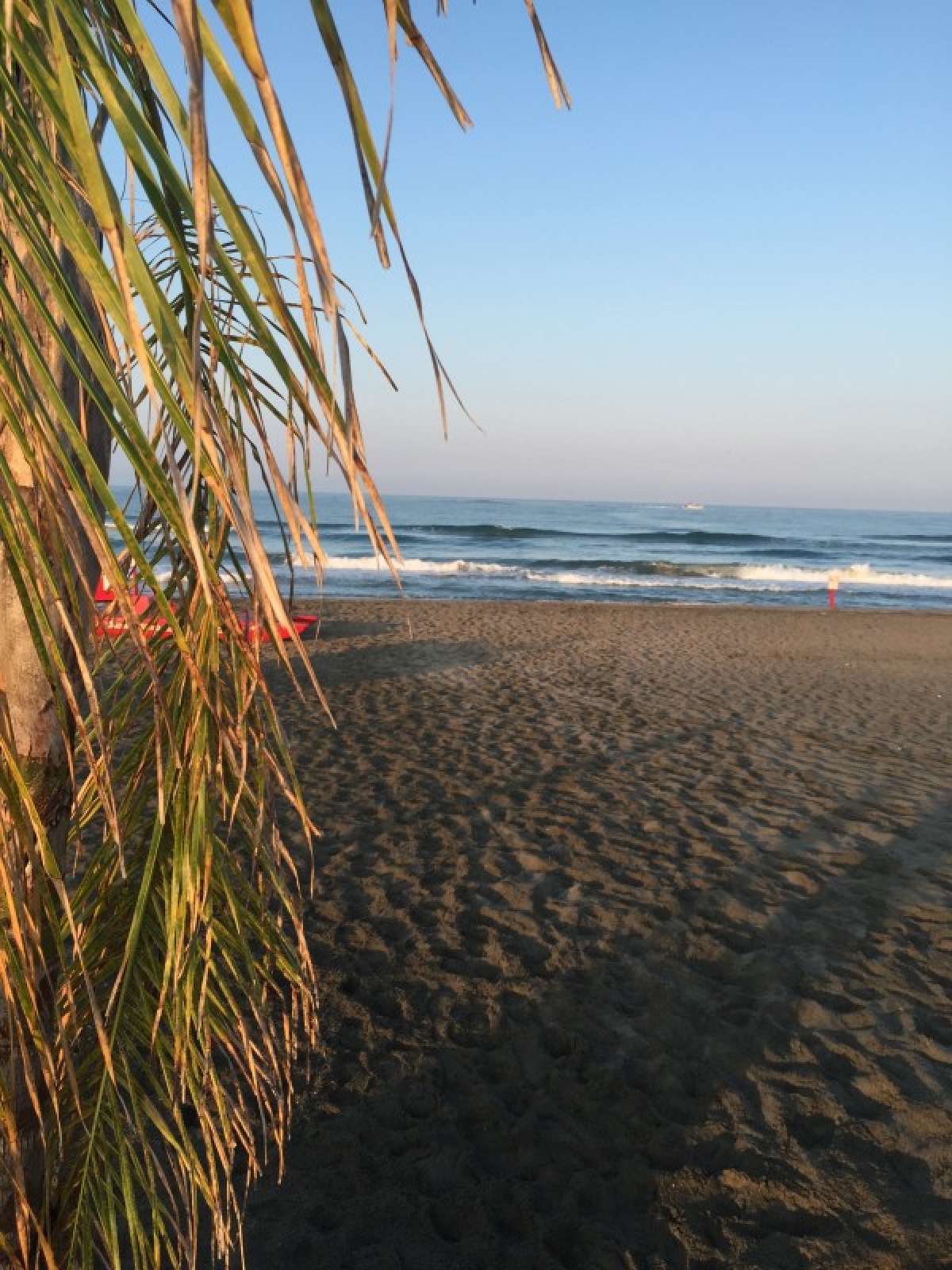 La Spiaggia beach aperitif