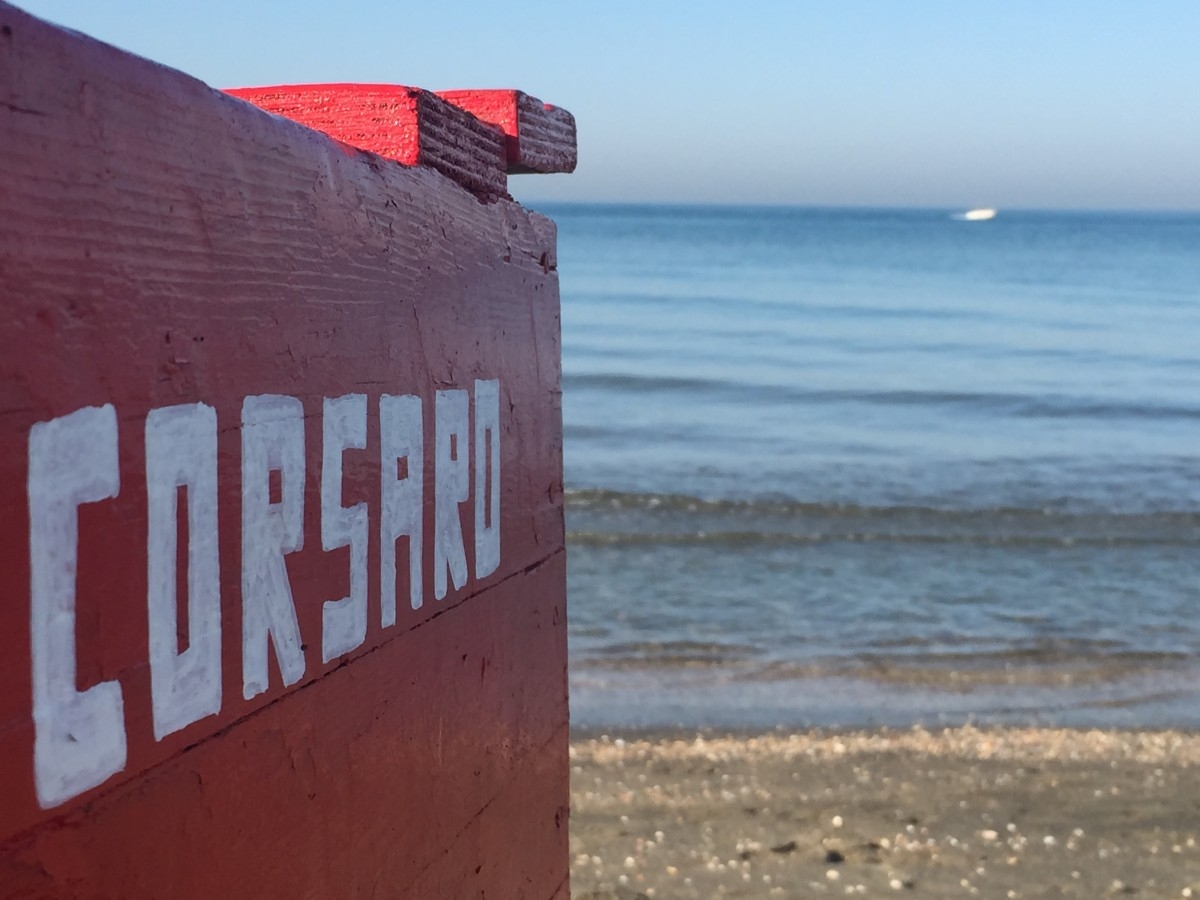 La Spiaggia beach aperitif